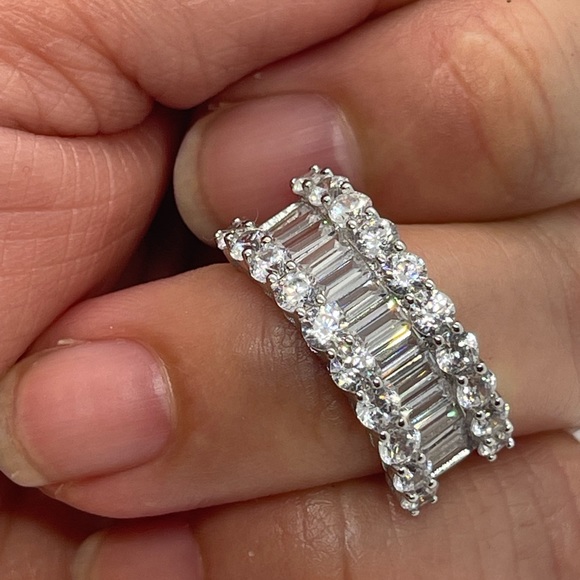 Princess Cut Wedding Ring - Picture 2 of 7